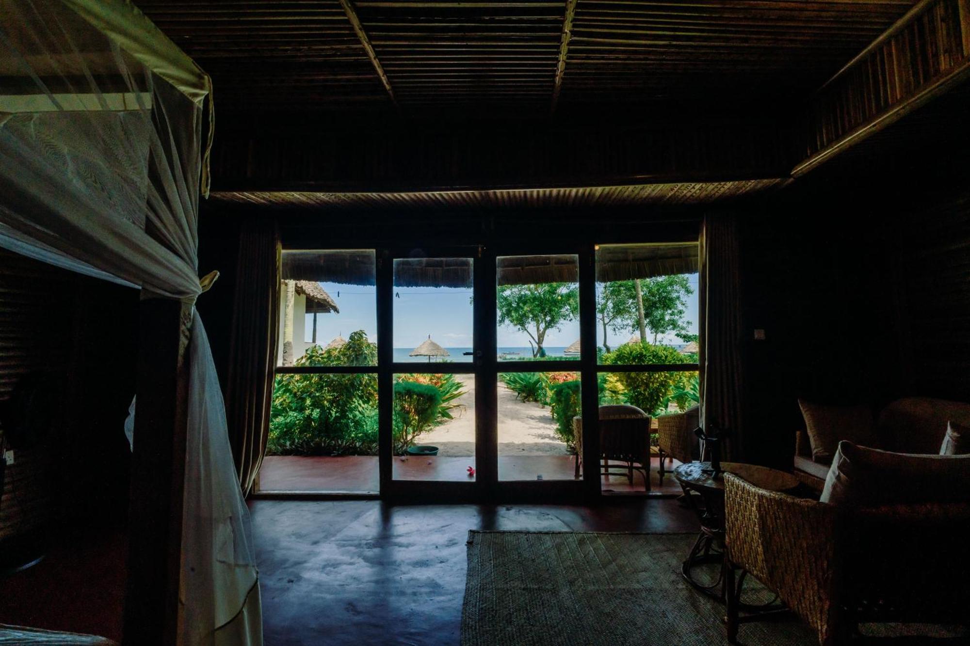 Maisara Mafia Beach Lodge Килиндони Екстериор снимка