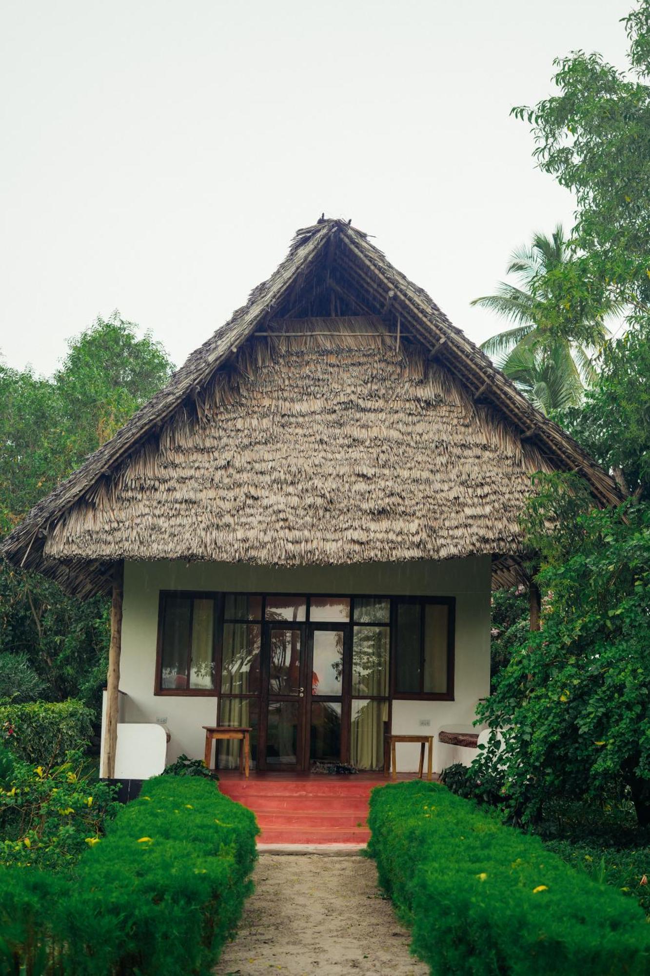 Maisara Mafia Beach Lodge Килиндони Екстериор снимка
