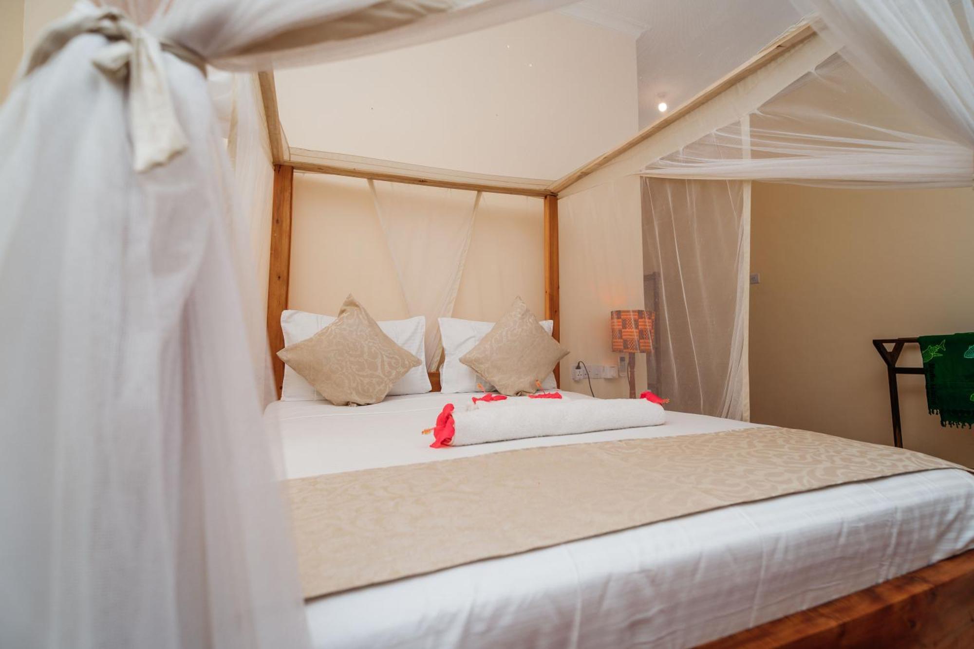 Maisara Mafia Beach Lodge Килиндони Екстериор снимка