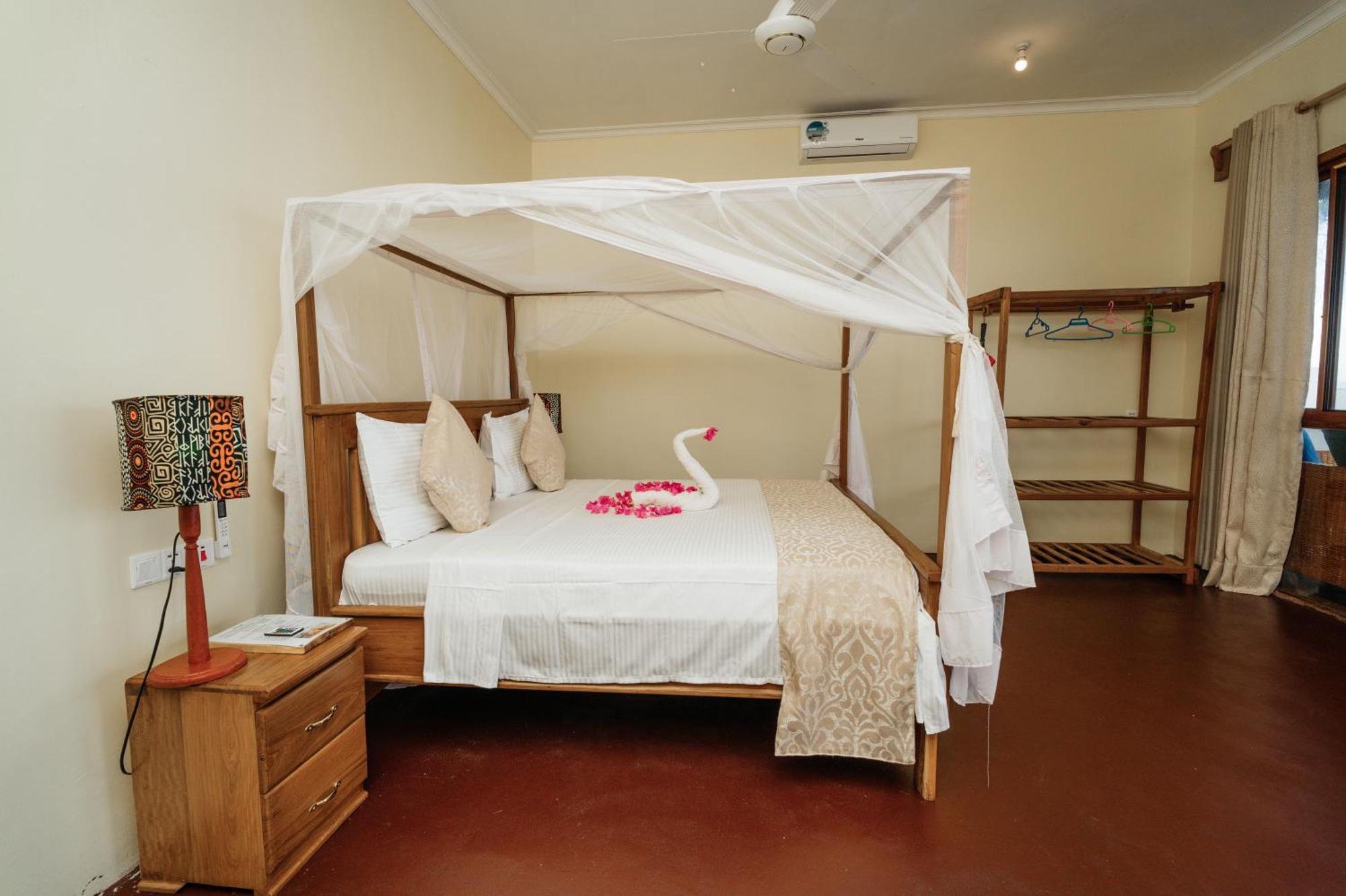 Maisara Mafia Beach Lodge Килиндони Екстериор снимка
