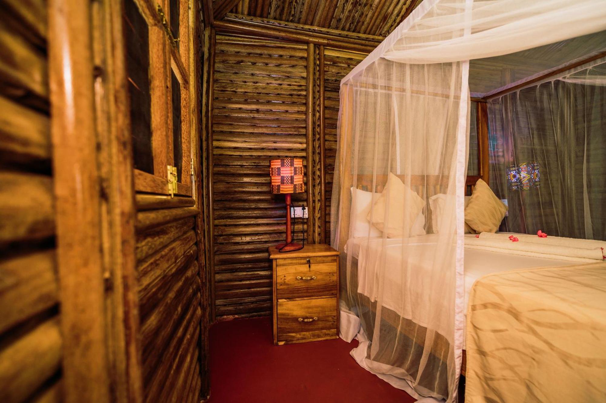 Maisara Mafia Beach Lodge Килиндони Екстериор снимка