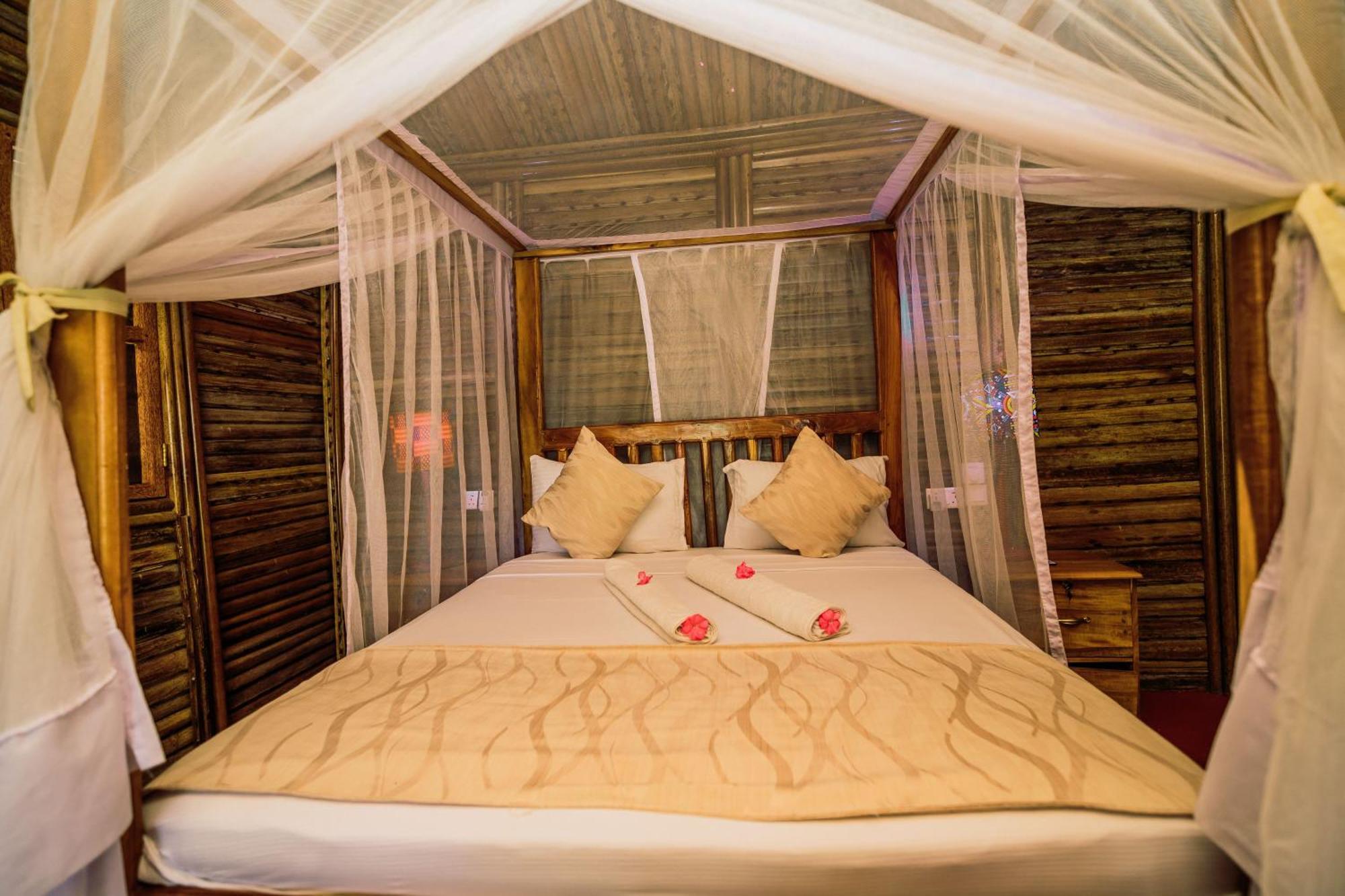 Maisara Mafia Beach Lodge Килиндони Екстериор снимка