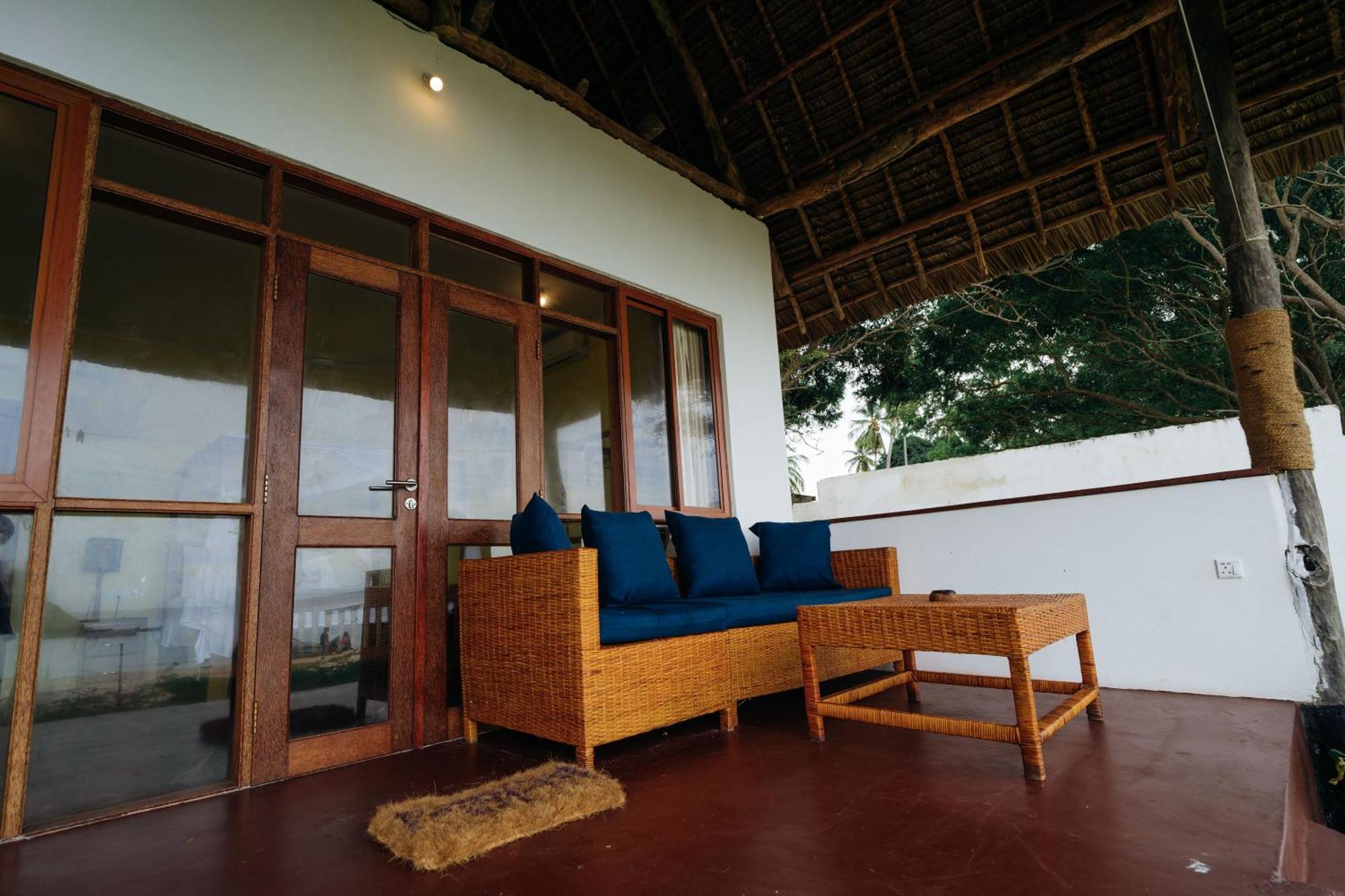 Maisara Mafia Beach Lodge Килиндони Екстериор снимка