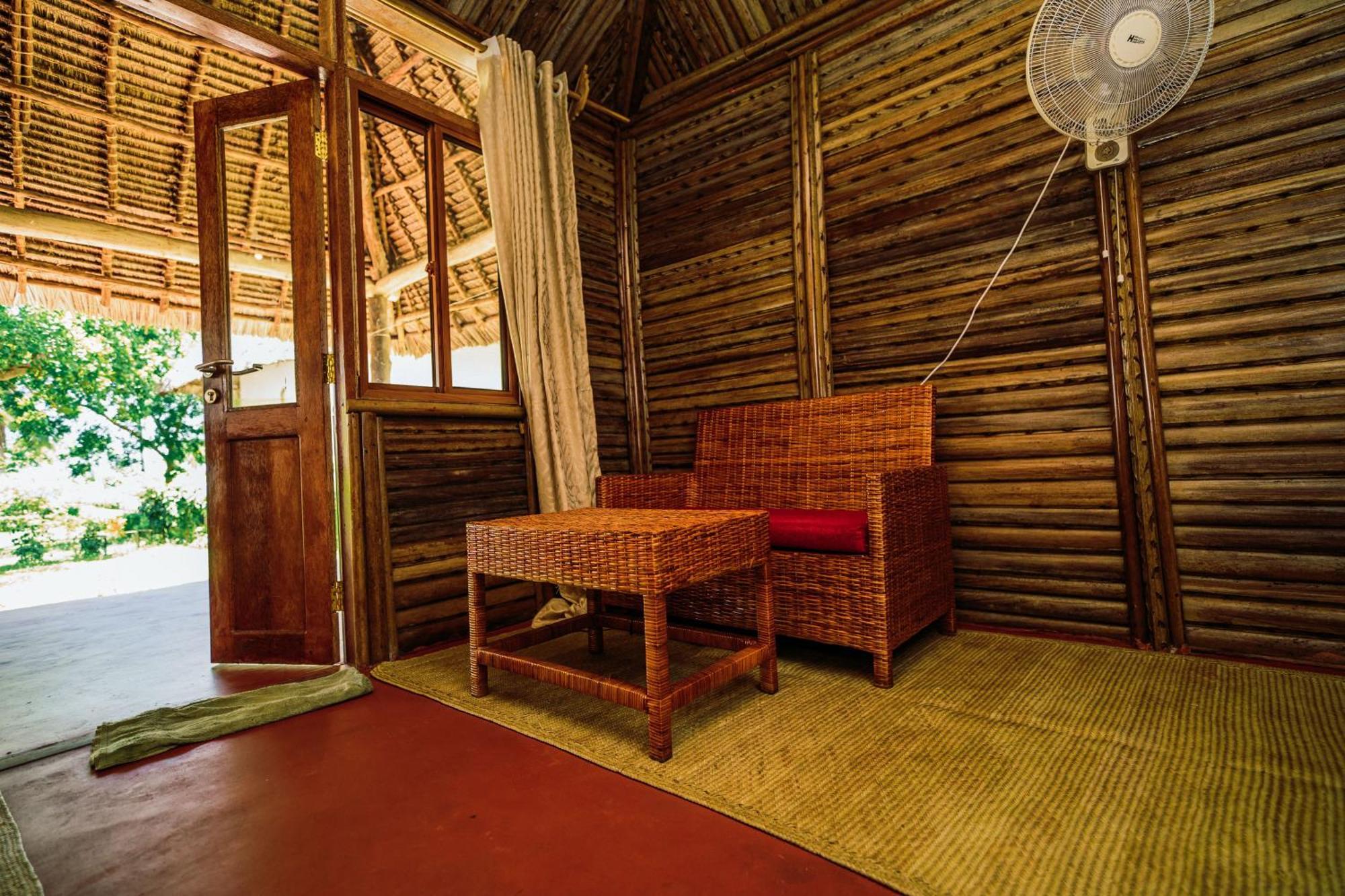 Maisara Mafia Beach Lodge Килиндони Екстериор снимка
